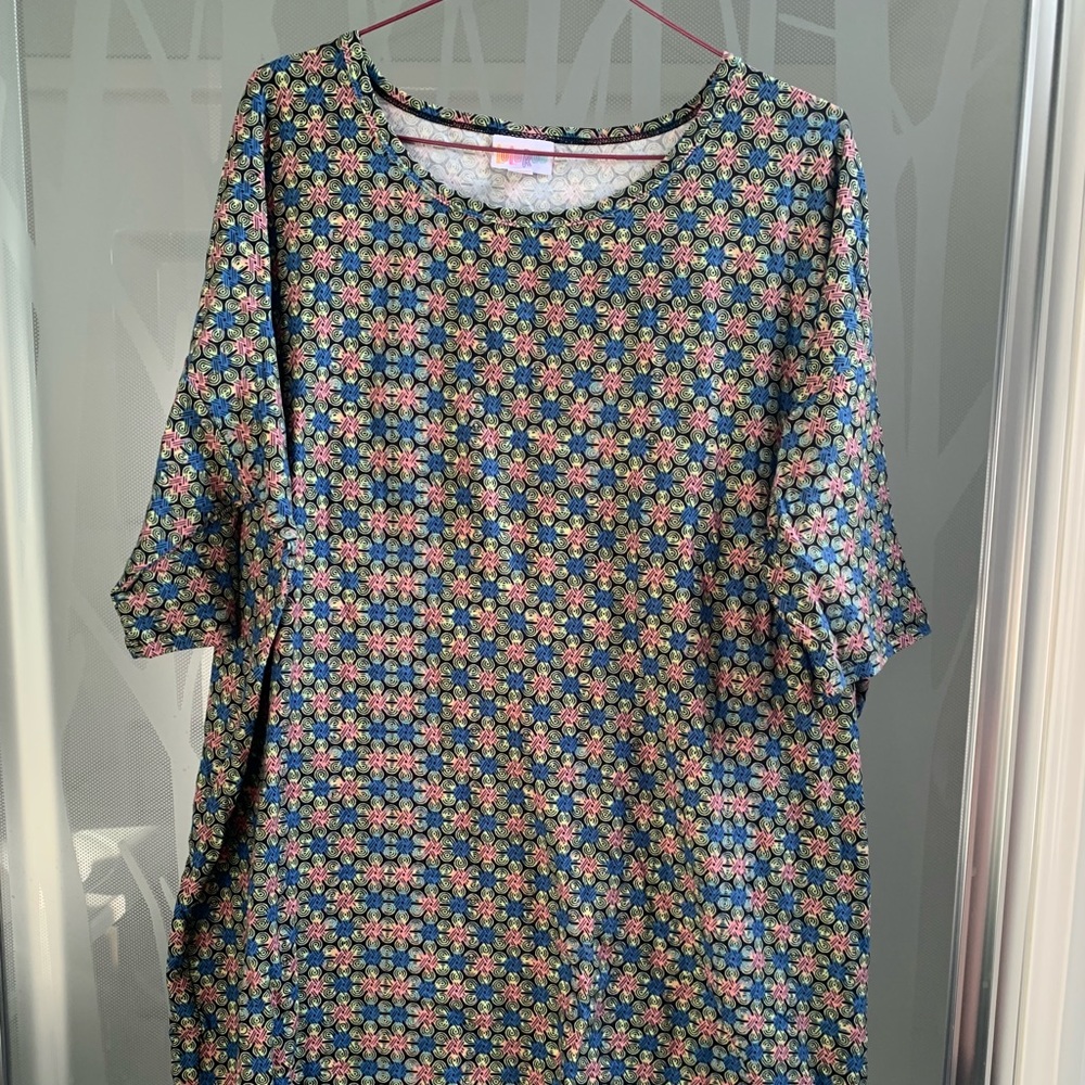 Lularoe Irma shirt